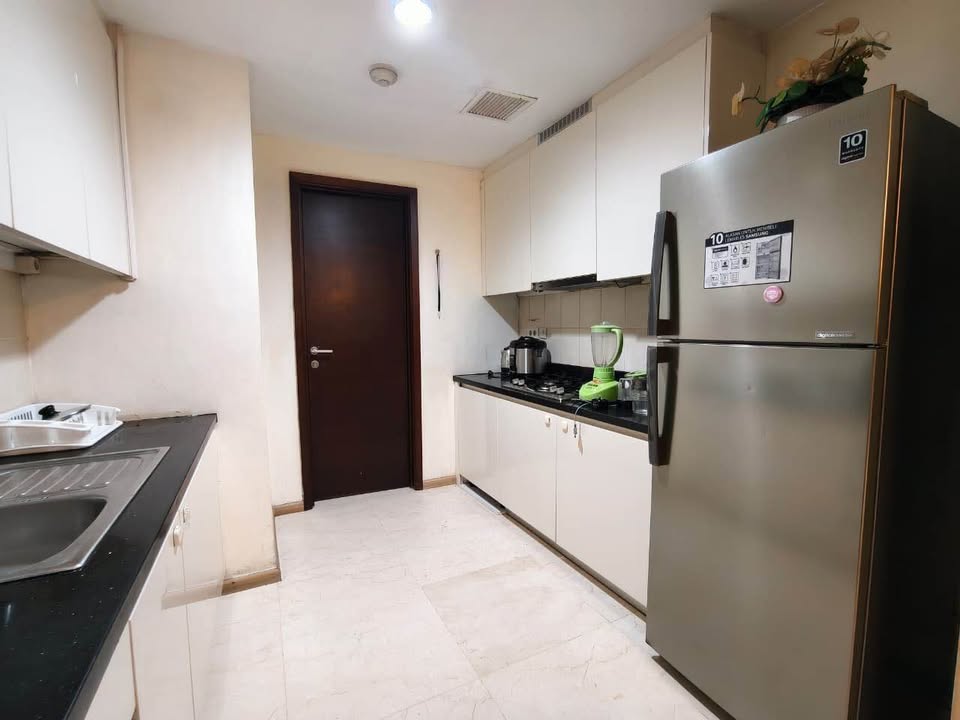 Fully Furnished 4-Bedroom Apartment for Rent in Tebet, Jakarta Selatan 6