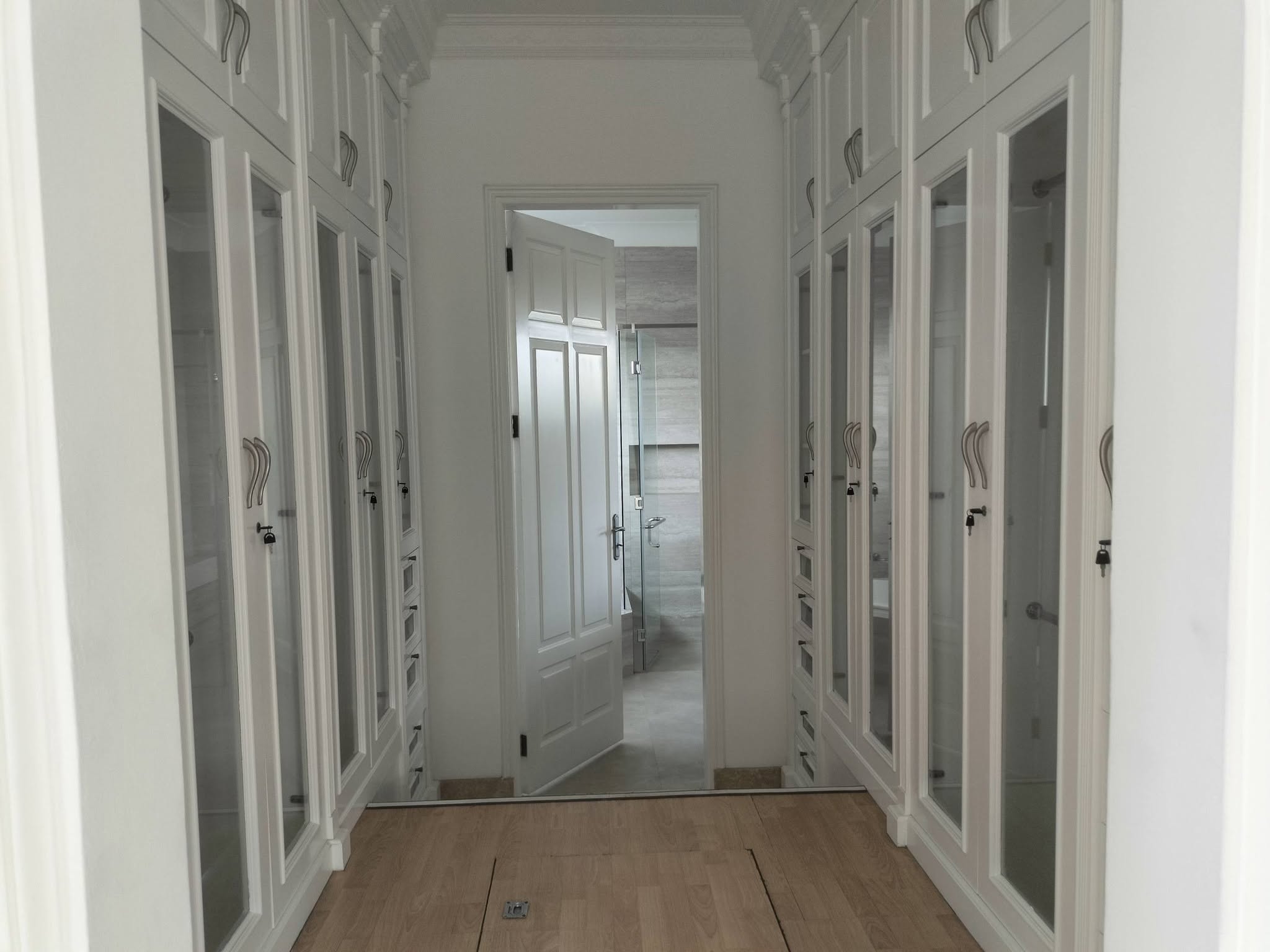 Spacious 5-Bedroom House for Rent in Cilandak with Private Pool 3
