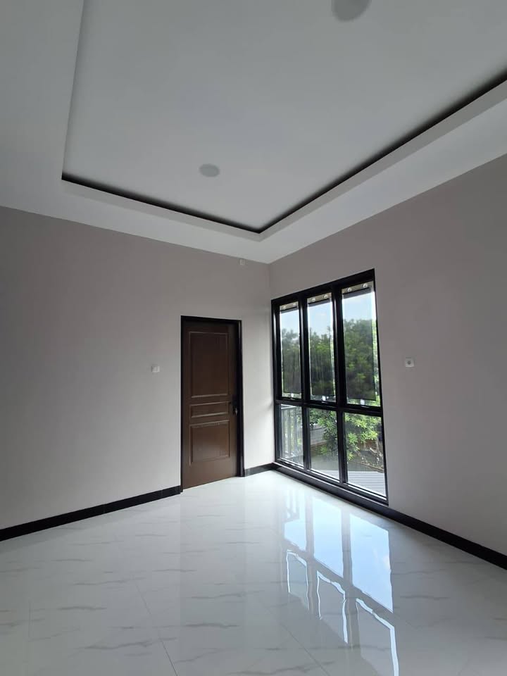 House for Sale in Mangunsari, Semarang with Carport and Garage 6