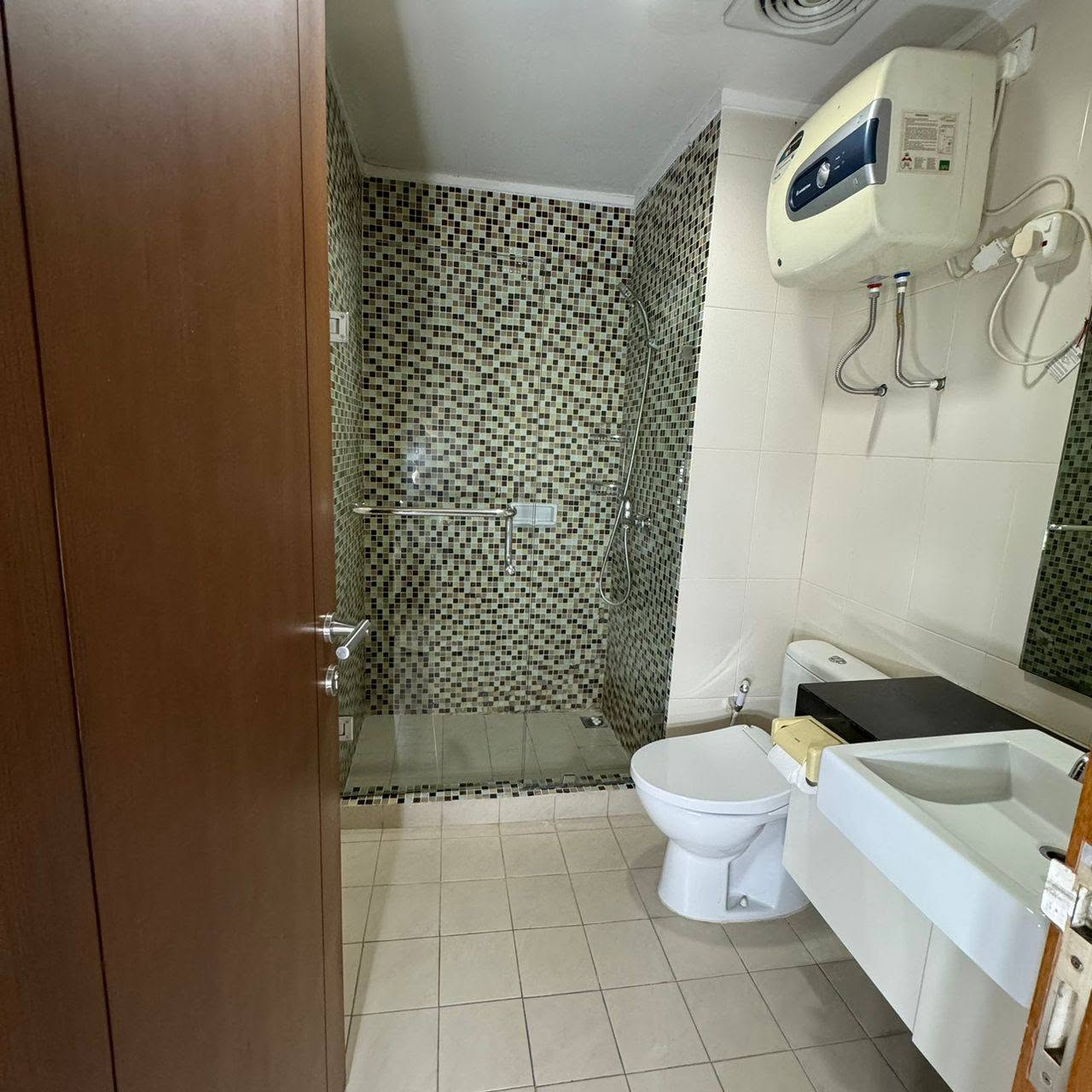 Fully Furnished 2-Bedroom Apartment for Rent in Tanah Abang, Jakarta Pusat 5