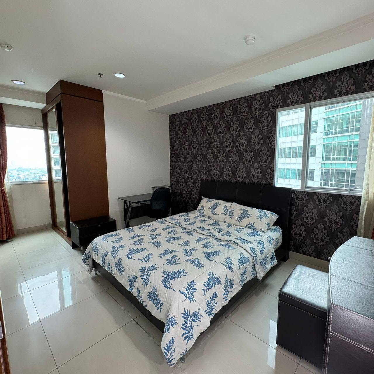 Fully Furnished 2-Bedroom Apartment for Rent in Tanah Abang, Jakarta Pusat 7