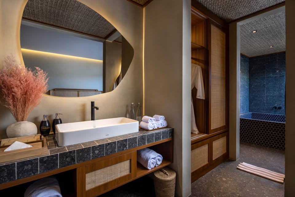 Fully Furnished Studio for Rent near Batu Bolong Beach, Canggu 3