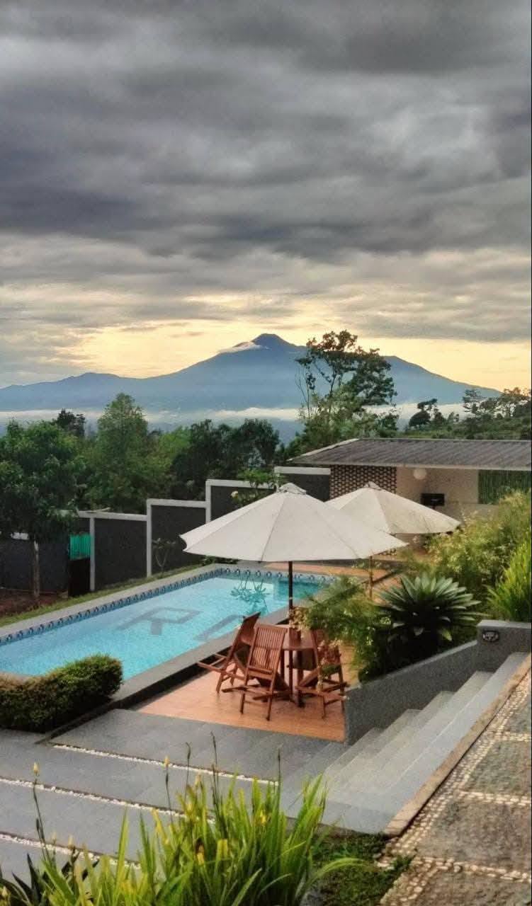 Spacious 4-Bedroom Villa with Private Pool in Cijeruk, Bogor