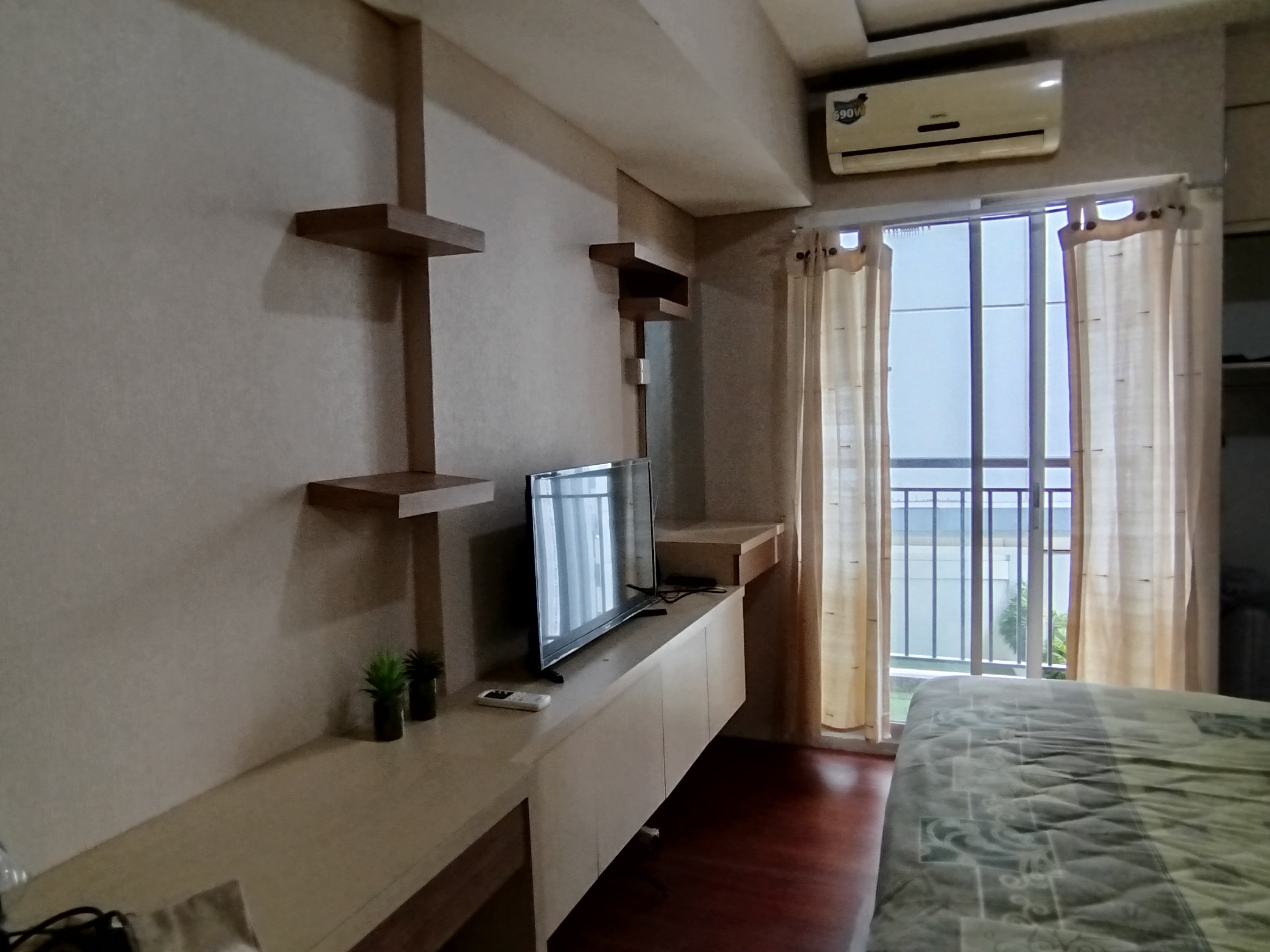 Fully Furnished 1BR Apartment for Sale & Rent in Serpong Green View, Tangerang Selatan