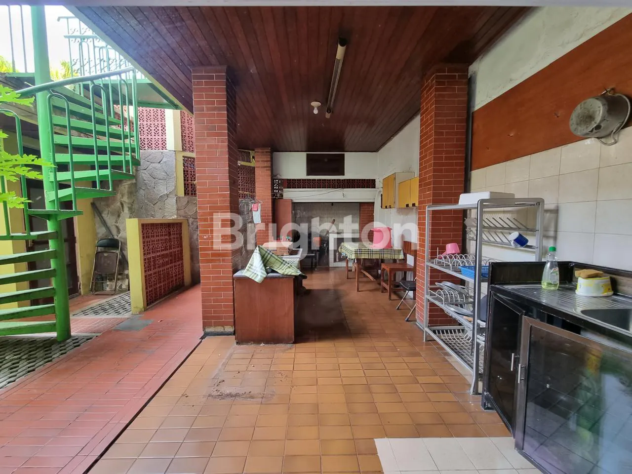 Rumah 2 Lantai Siap Huni Salemba Jakarta Pusat | 5 KT, SHM, LT 228 m² | Rp 4,9 M 2