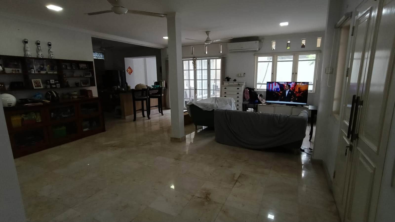 4-Bedroom Villa with Pool in Kerobokan, Badung Bali – For Sale & Yearly Rent 6