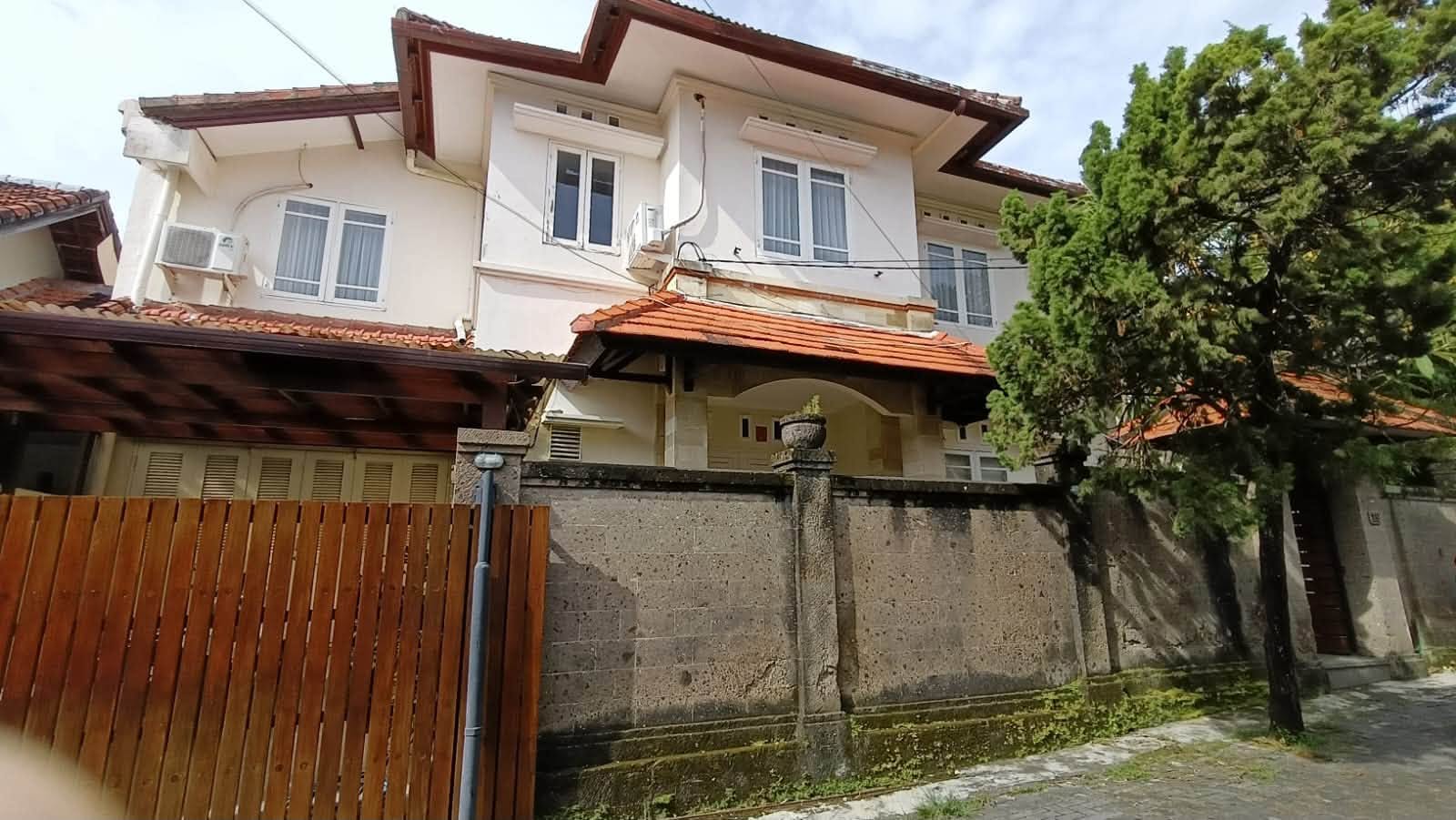 4-Bedroom Villa with Pool in Kerobokan, Badung Bali – For Sale & Yearly Rent 7