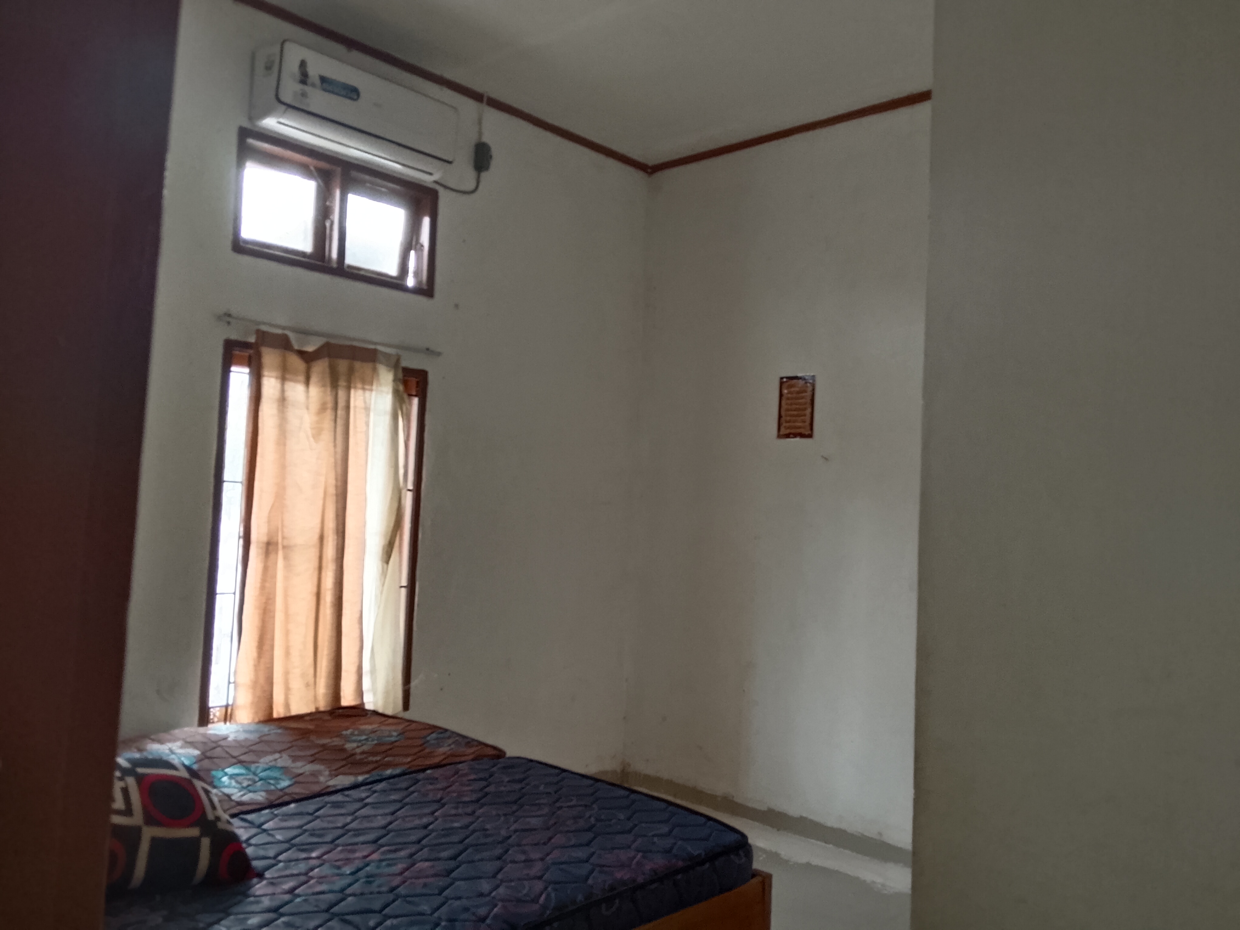 Spacious 9-Bedroom House for Sale & Rent in Graha Residen Taqwa, Padang 3