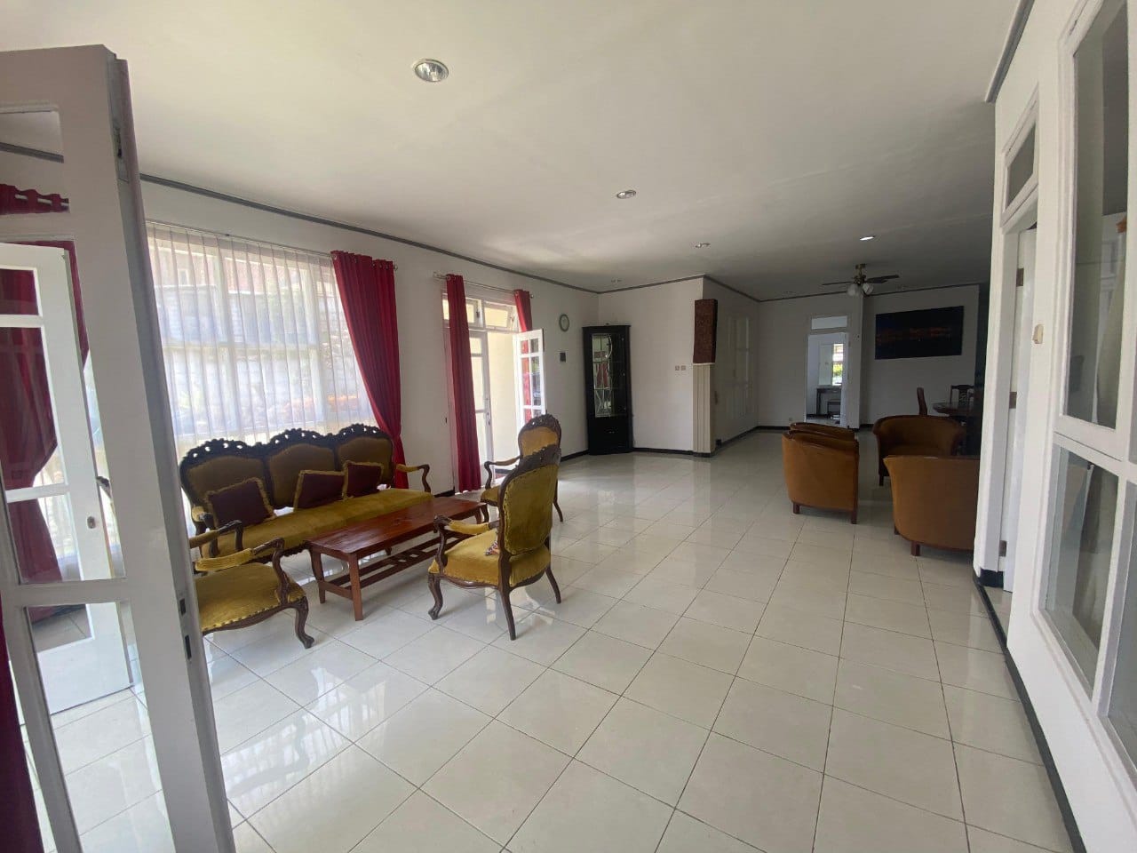 Villa Premium dengan Kolam Renang Pribadi di Kota Batu 3