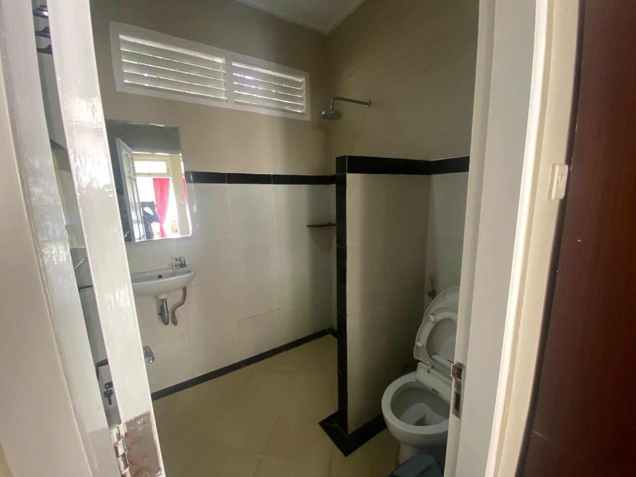 Villa Premium dengan Kolam Renang Pribadi di Kota Batu 6