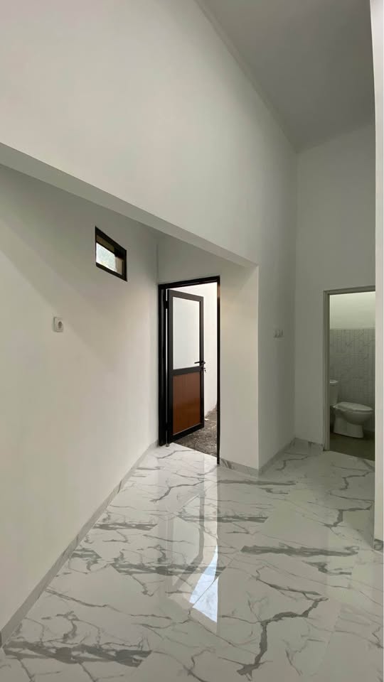 3-Bedroom House for Sale in Tanjungsari Pedurungan Tengah, Semarang with Garden and Parking 5