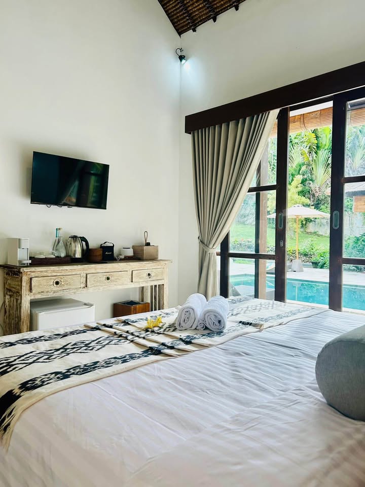 Fully Furnished 3-Bedroom Villa with Private Pool in Ungasan, Bali for Yearly Rent 7