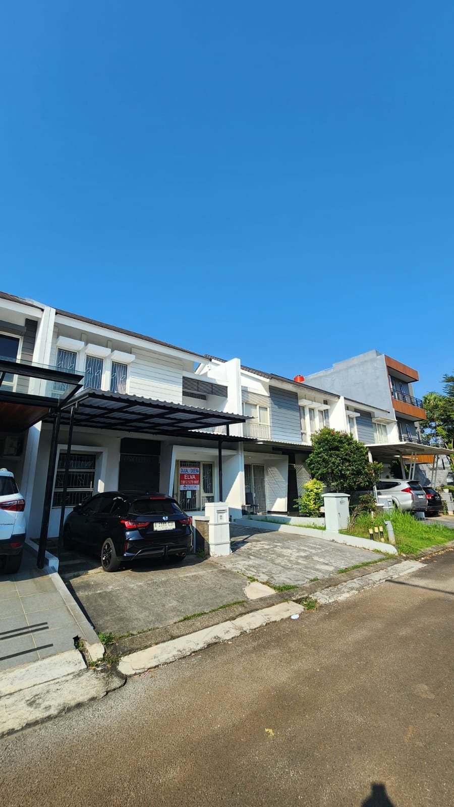 House for Sale Ready Move in Furnish Good Location Safe Easy Adapt 4