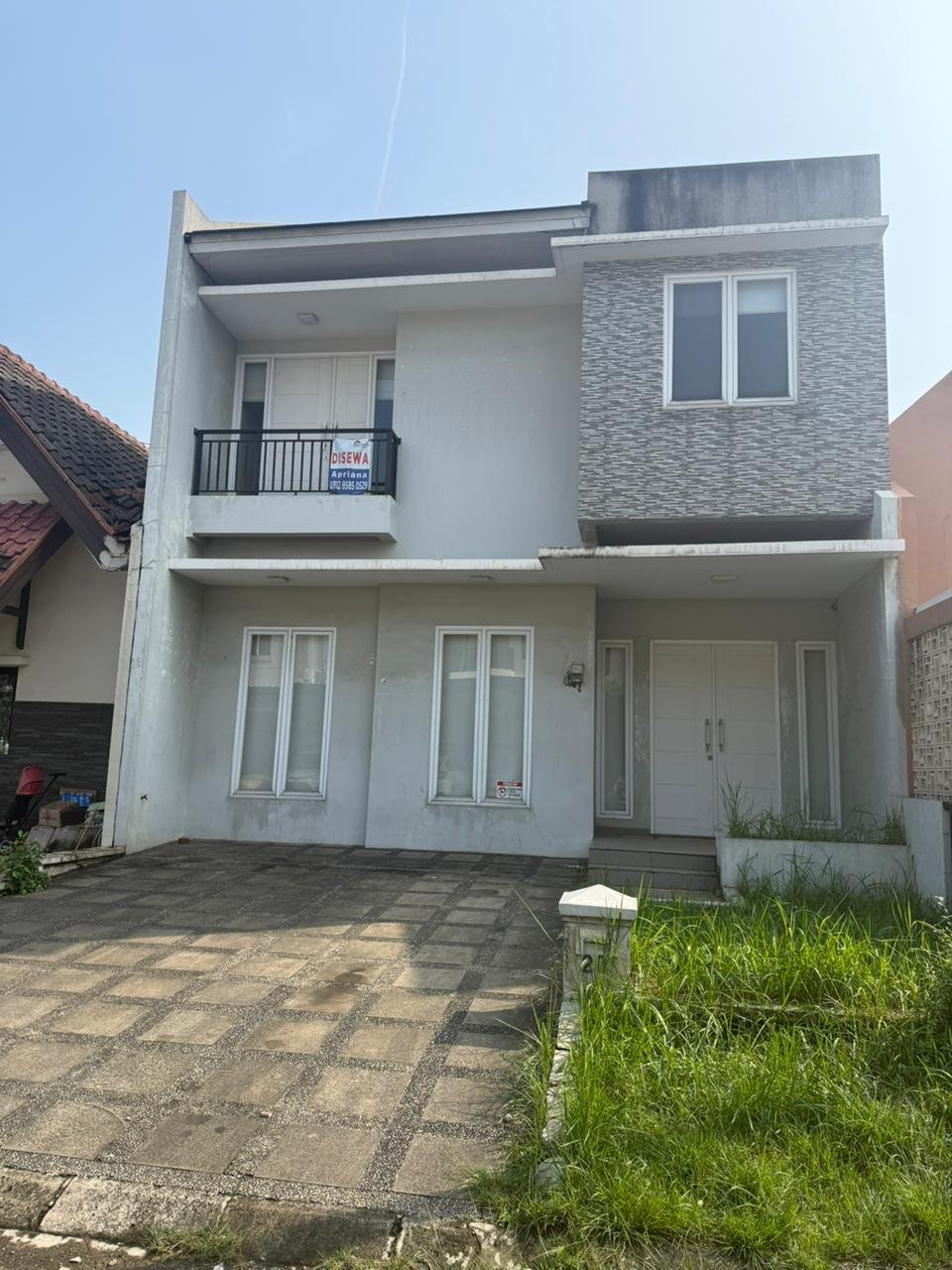 House Alam Sutera Tangerang Selatan for Sale Housing Area Safe Place Friendly Community