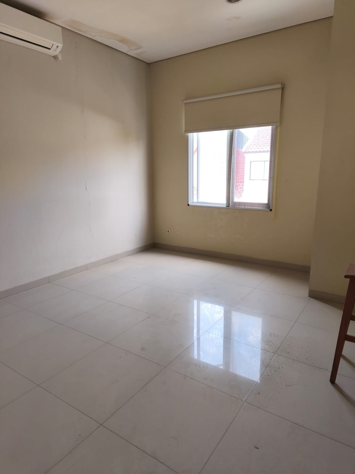 House Alam Sutera Tangerang Selatan for Sale Housing Area Safe Place Friendly Community 8