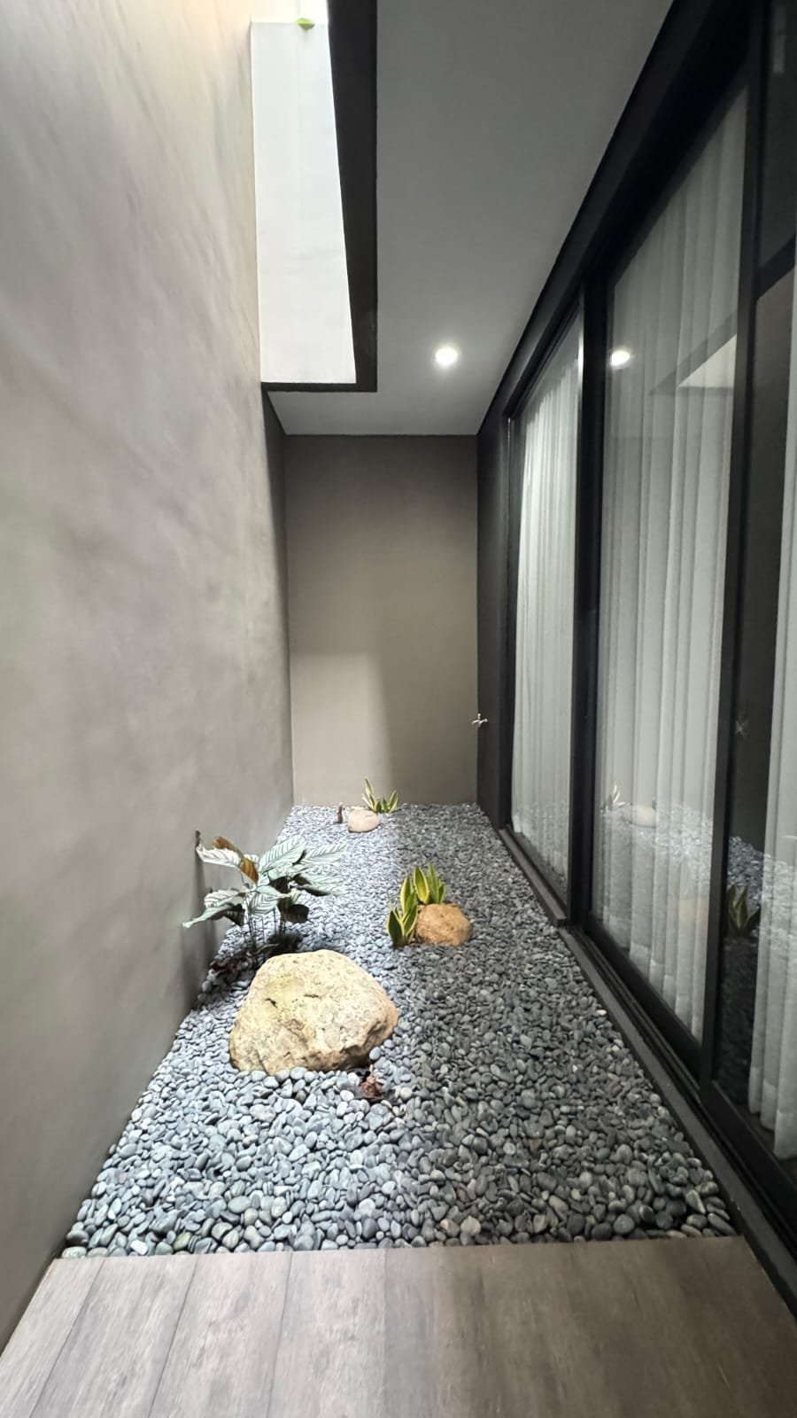 House For Rent BSD city Tangerang Selatan Ready Move in Good Location Near Supermarket 2