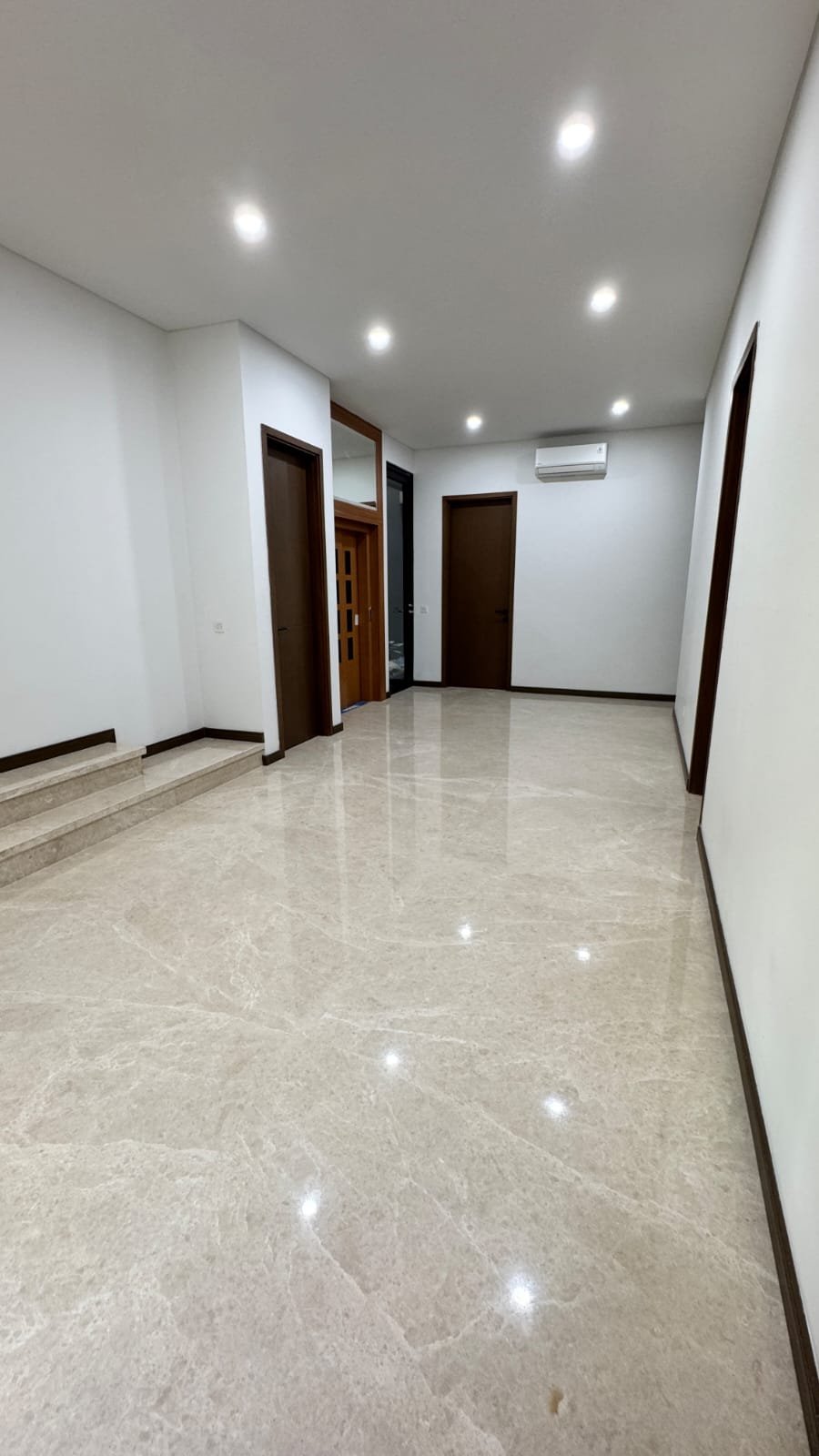House For Rent BSD city Tangerang Selatan Ready Move in Good Location Near Supermarket 3