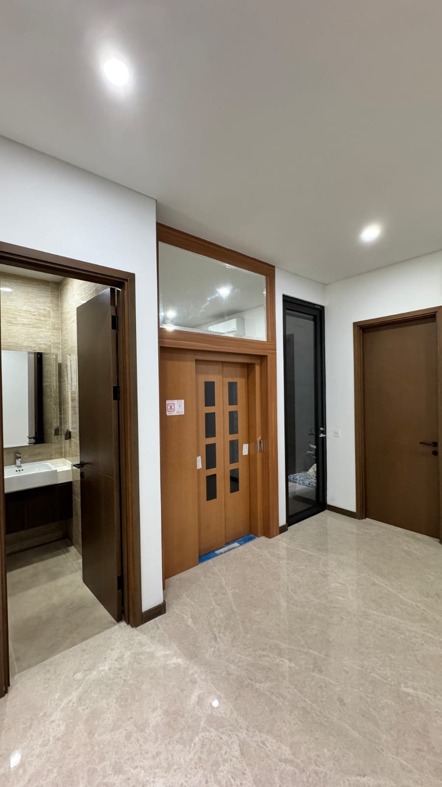 House For Rent BSD city Tangerang Selatan Ready Move in Good Location Near Supermarket 4
