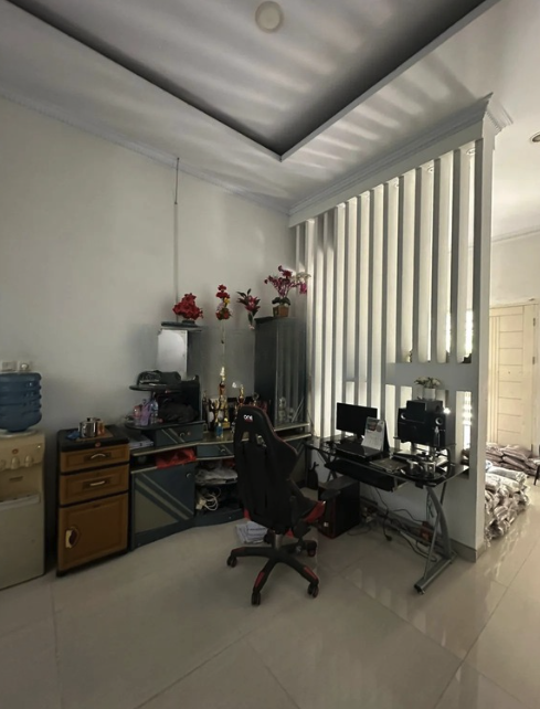Rumah Jelambar Kavling Polri Jakarta Barat | 5 KT, SHM, Garasi 3 Mobil | Rp 4,9 M