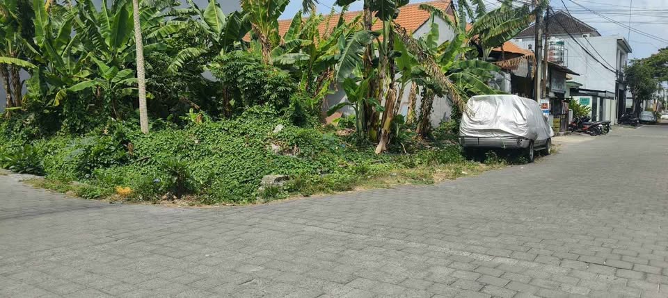 Land for Sale in Gunung Talang, Denpasar – 200 sqm with SHGB and Freehold Title 2