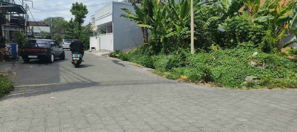Land for Sale in Gunung Talang, Denpasar – 200 sqm with SHGB and Freehold Title 4