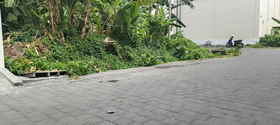 Land for Sale in Gunung Talang, Denpasar – 200 sqm with SHGB and Freehold Title 6