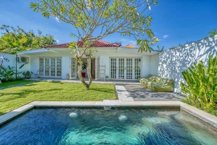 Fully Furnished 4-Bedroom Villa for Yearly Rent in Berawa Village, Canggu 3