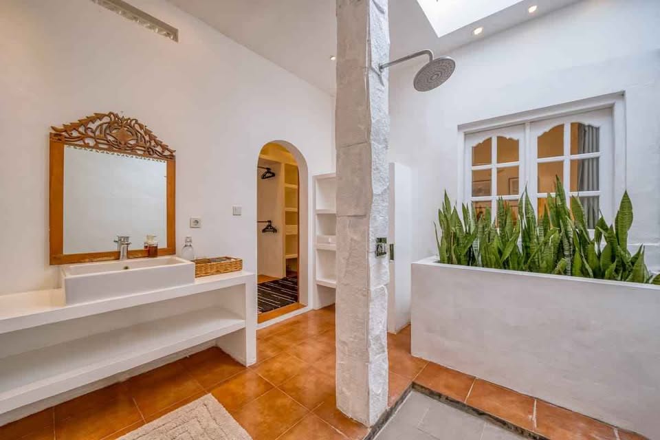Fully Furnished 4-Bedroom Villa for Yearly Rent in Berawa Village, Canggu 4
