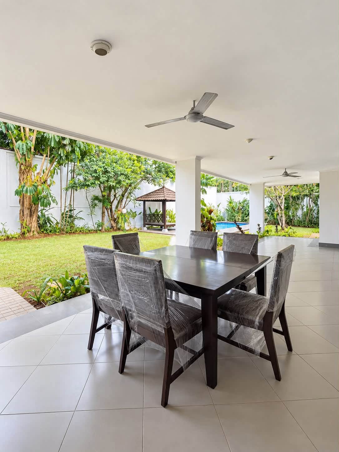 Spacious 4-Bedroom House for Rent in Kemang, South Jakarta with Swimming Pool 5