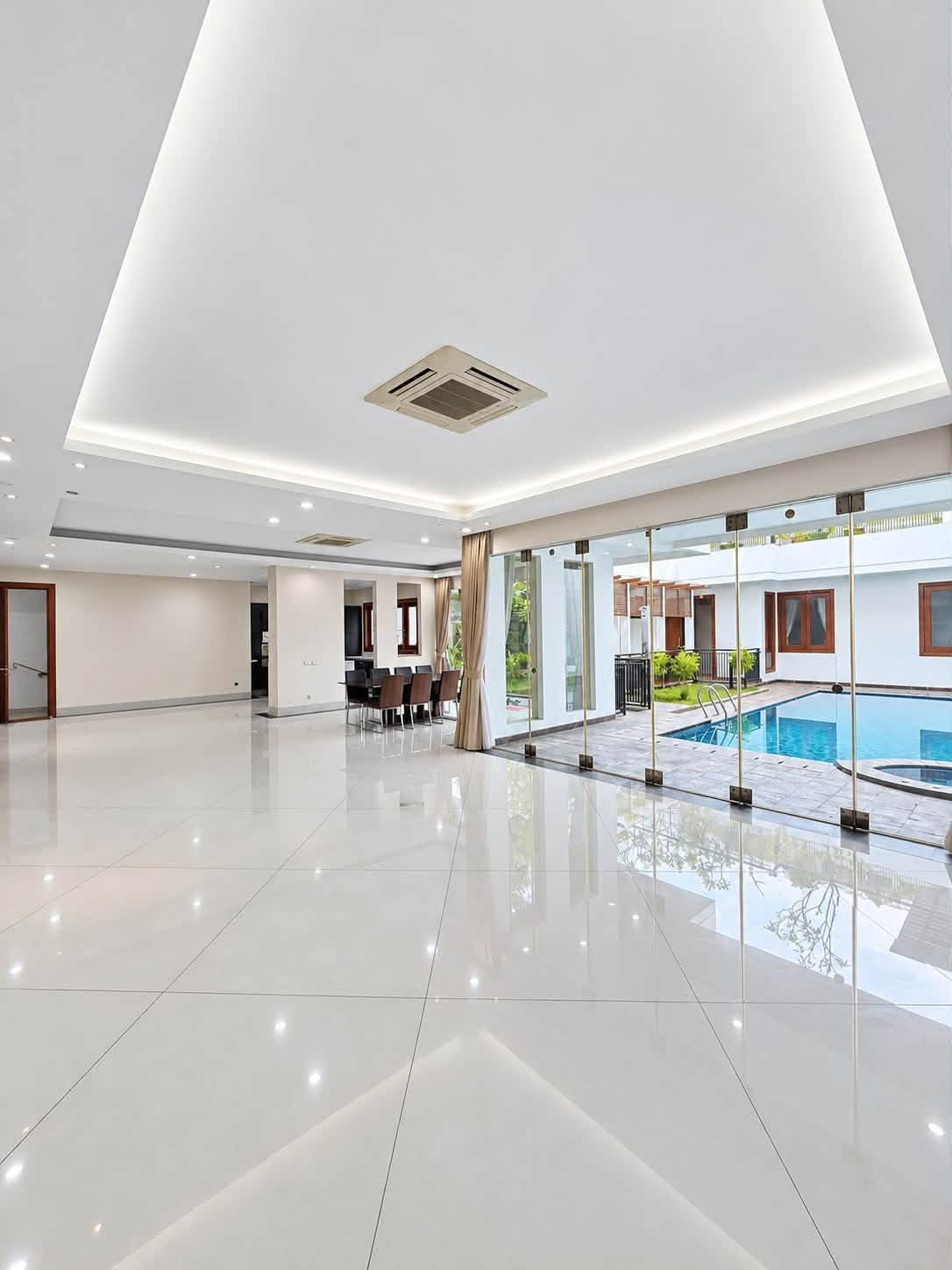 Spacious 5-Bedroom House for Rent near Pondok Indah Mall, Jakarta Selatan 3