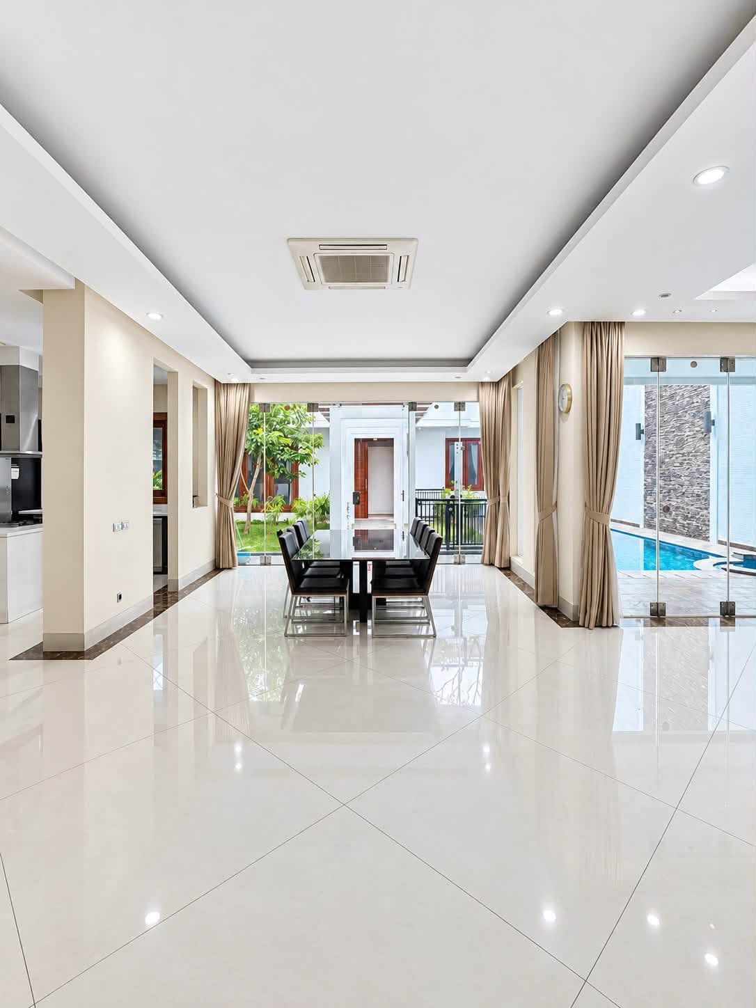 Spacious 5-Bedroom House for Rent near Pondok Indah Mall, Jakarta Selatan 6