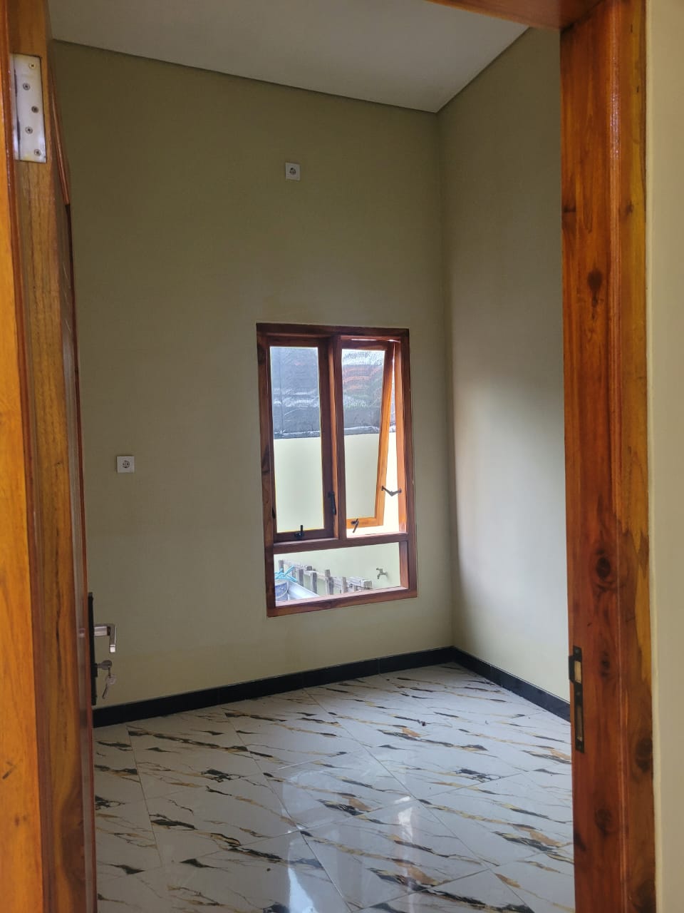 Rumah SHM 3 Kamar di Wiyung Surabaya dengan Harga Terjangkau 7