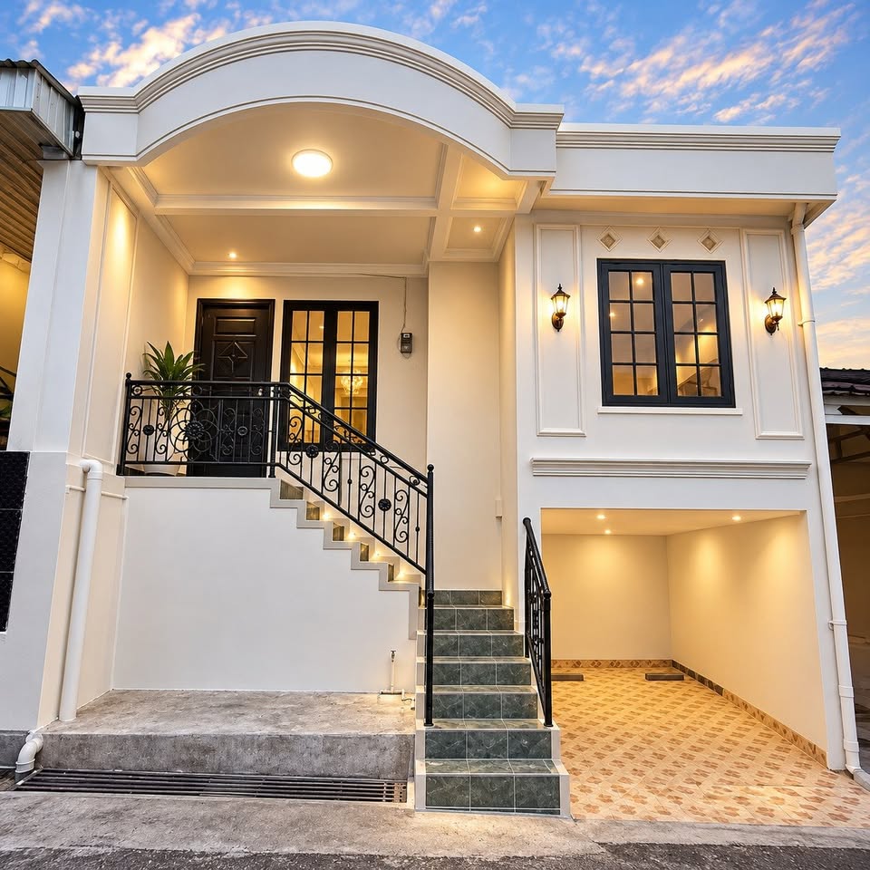 3-Bedroom House for Sale in Manyaran, Semarang Barat with Carport 6