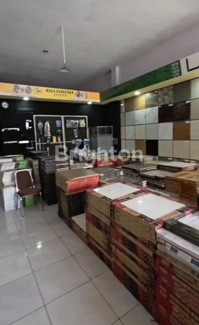 Showroom Strategis Jl. Raya Sukowati Sragen | LT/LB 800 m², SHM | Rp 8.250.000.000 7