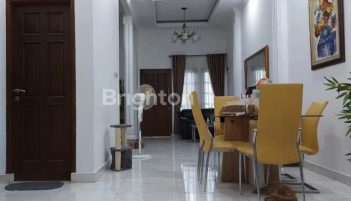 Rumah 3 Lantai Pesona Depok Estate Margonda | 5 KT, SHM, Semi Furnished | Rp 3.300.000.000 3