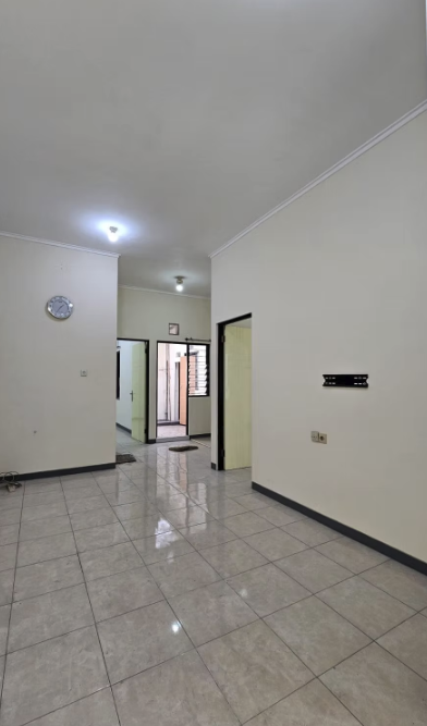 Rumah 1 Lantai Sukolilo Dian Regency | Depan Taman, Double Way | Rp 850jt 2
