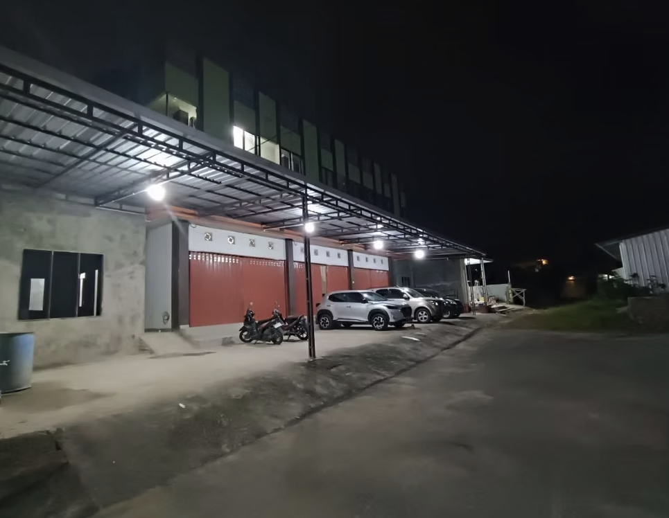 Jual Rumah 2,5 Lantai SHM di Grand Tasmara