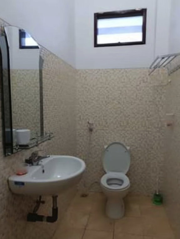 Jual Rumah 2,5 Lantai SHM di Grand Tasmara 6