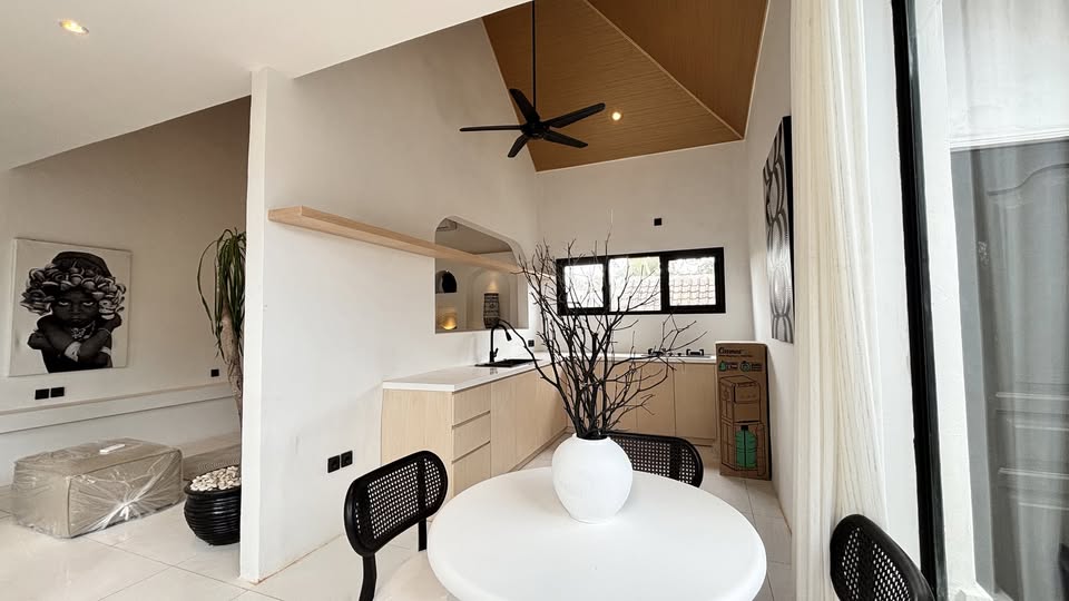 Cozy 1-Bedroom Villa for Yearly Rent in Prime Berawa, Bali 7