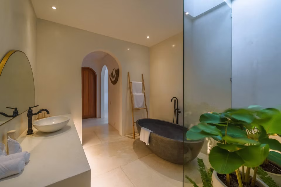 Fully Furnished Villa for Annual Rent in Tibubeneng, Kuta Utara 5