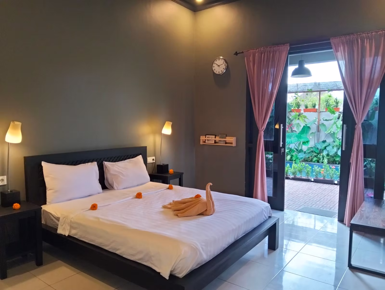 Fully Furnished Annual Rental Villa in Gianyar, Bali with 400m² Land 2