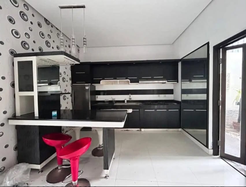 Spacious 4-Bedroom House for Yearly Rent in Renon, Denpasar with Parking & Balcony