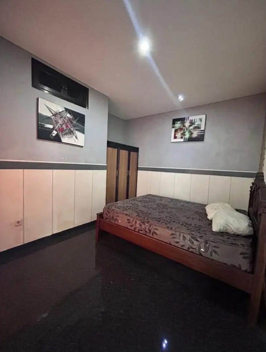 Spacious 4-Bedroom House for Yearly Rent in Renon, Denpasar with Parking & Balcony 4