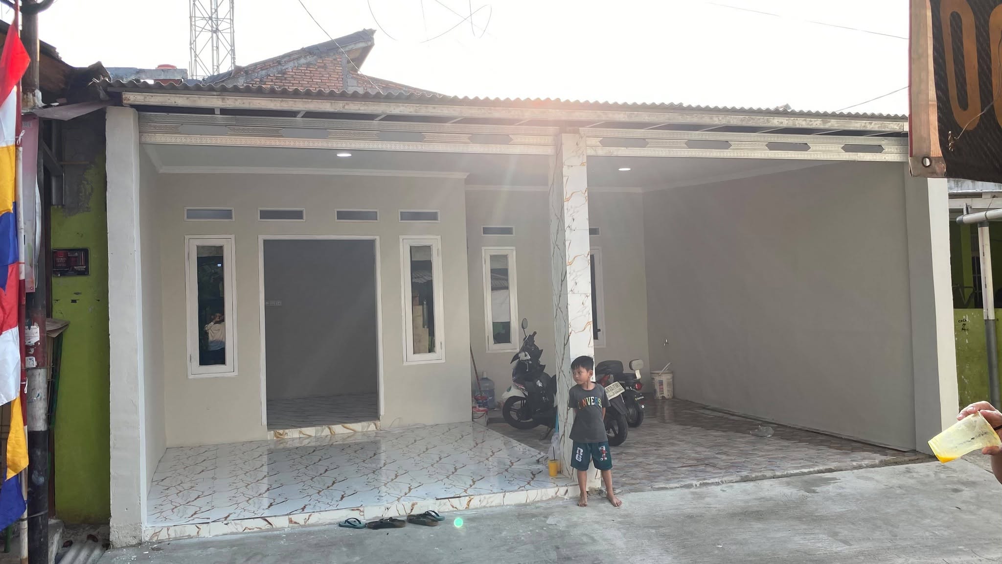 3-Bedroom House for Sale in Bojong Indah-Pondok Kelapa, East Jakarta with Parking and Garage 2