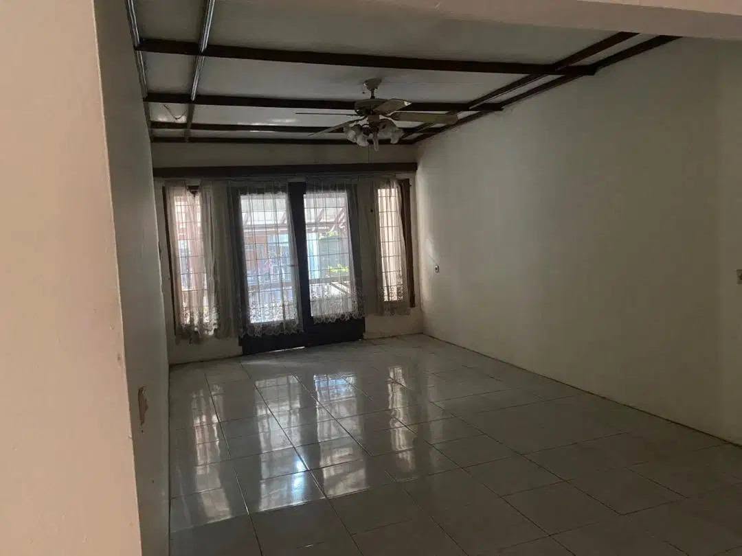 Spacious 4-Bedroom House for Sale in Bekasi Barat with Toll Access 5