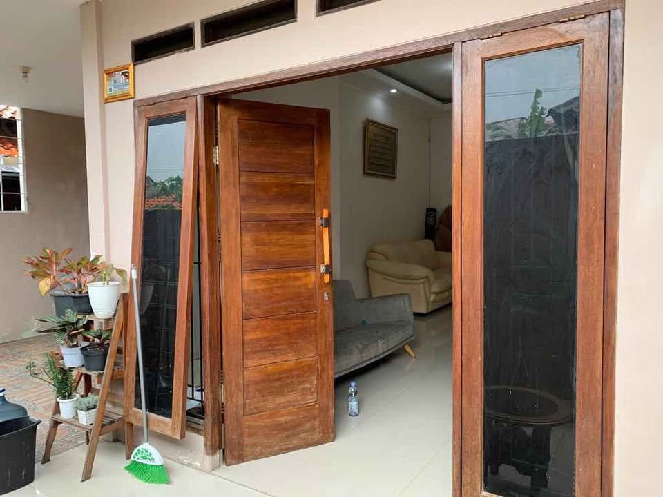 3-Bedroom House for Sale on Jl Kebagusan Raya, South Jakarta with Garage and Carport 3