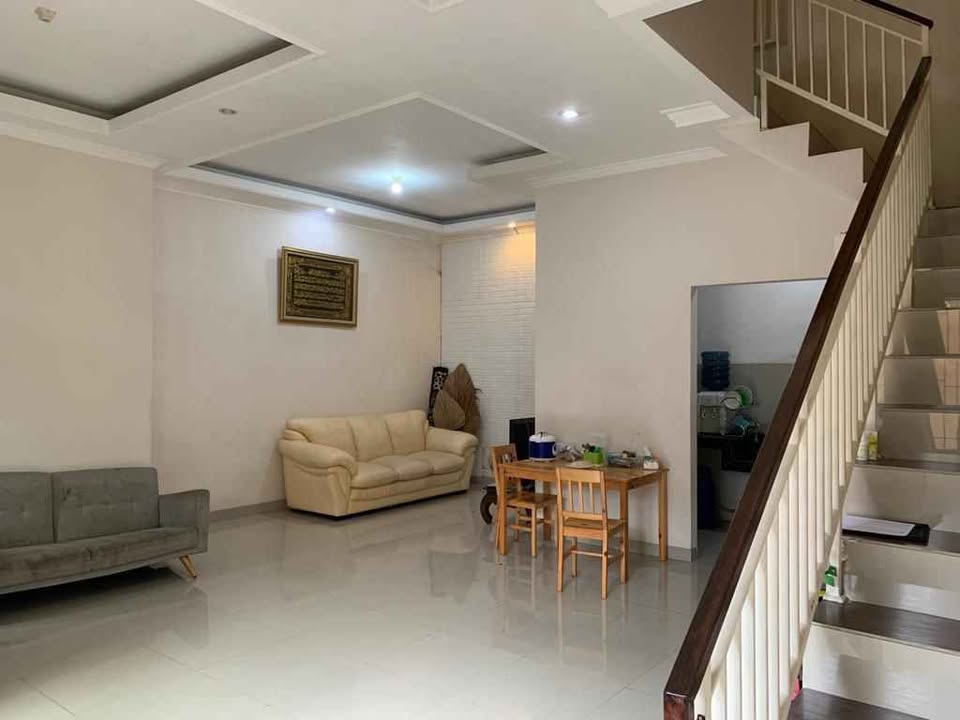 3-Bedroom House for Sale on Jl Kebagusan Raya, South Jakarta with Garage and Carport 4