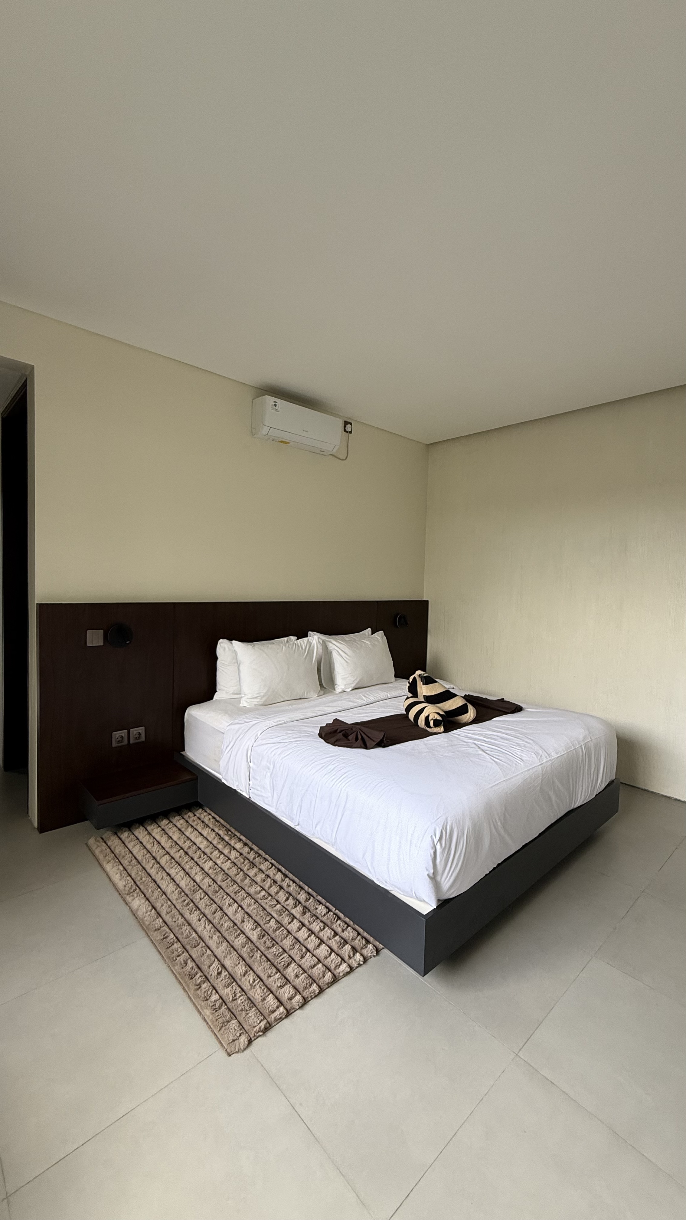 Spacious 3-Bedroom House for Sale near DKI Jakarta Regional People's Representative Council Office 2