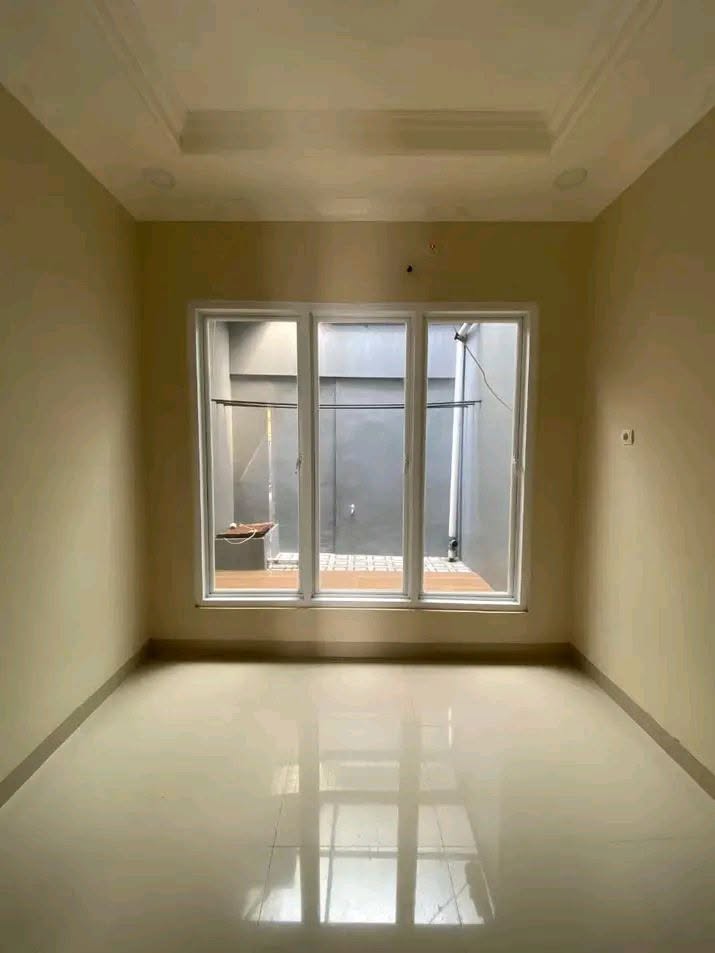 3-Bedroom Semi Furnished House for Sale in Gedong Condet, Jakarta Timur 5