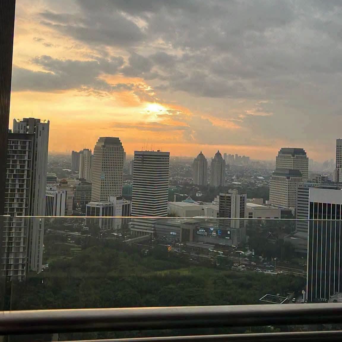 Fully Furnished 1-Bedroom Apartment for Rent in Senayan, Jakarta Selatan 3